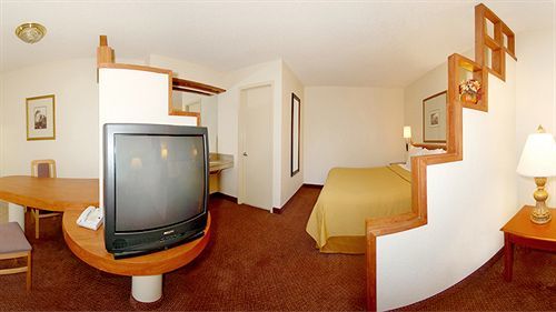 Homegate Studio And Suites San Antonio Extérieur photo