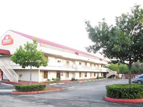 Homegate Studio And Suites San Antonio Extérieur photo